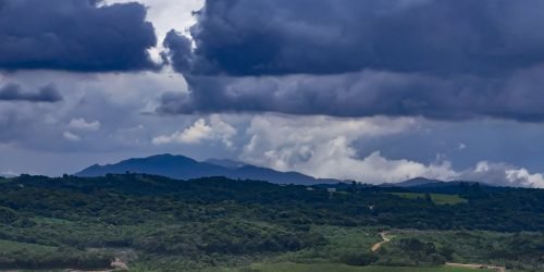 Foto: Ciclone extratropical deve provocar tempestades no Paraná nesta semana. (F