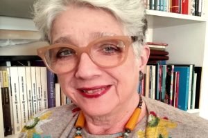 Foto: 1 de 1 Thereza Christina Rocque em selfie colorida - Metrópoles - Foto: Re