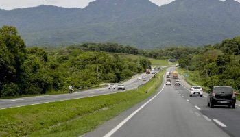 Foto: A orientação é que os motoristas redobrem a atenção e planejem a viagem (F