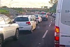 Congestionamentos na rodovia das Cataratas e pontes fronteiriças atrapalham a ex