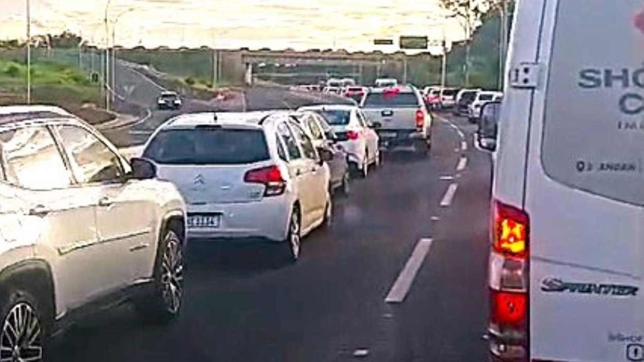 Congestionamentos na rodovia das Cataratas e pontes fronteiriças atrapalham a ex