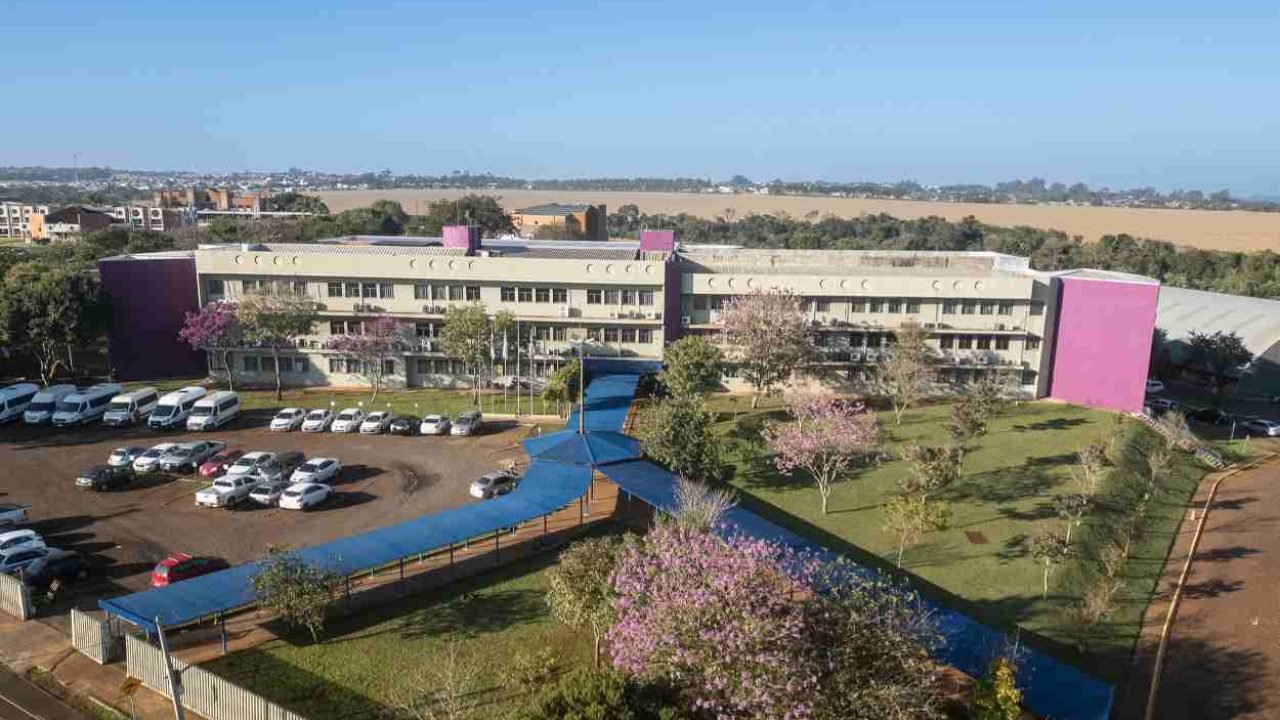 Unila reage a corte no orçamento — Foto: H2FOZ