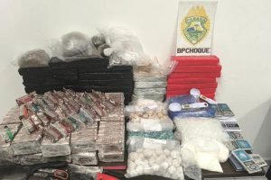 Apreensão de drogas pela Polícia Militar do Paraná. — Foto: Governo do Paraná
