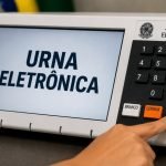 urna-eletronica-descomplicando-a-politica-arte-14-006791860202610251313.jpg