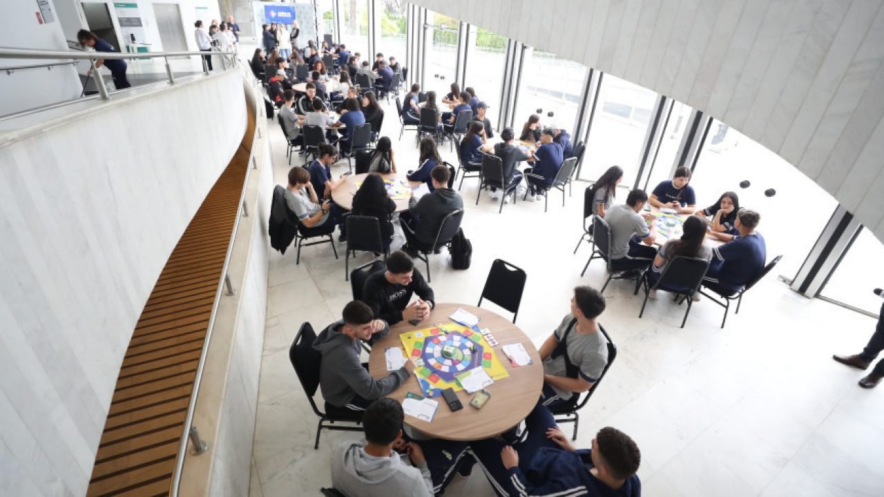 vQoFNQ9METMKRCtn9yTnIMy10lAMRxQTLWdyiVNu