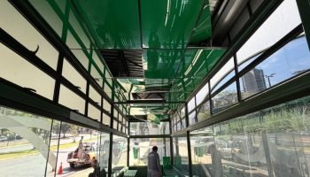 vandalos-tentam-arrancar-ar-condicionado-de-ponto-de-onibus-climatizado-da-avenida-jk-6a91a4b4704af