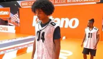 Breno e Leandro durante dinâmica no BBB 26 — Foto: 1 de 1 Breno e Leandro durant