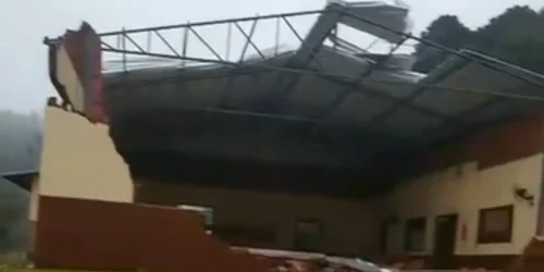 video-temporal-destroi-salao-de-igreja-na-serra-ca006608680202607111543.webp.webp