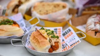 Foto: Ao todo, oito operações especializadas em hot dog participam desta edição