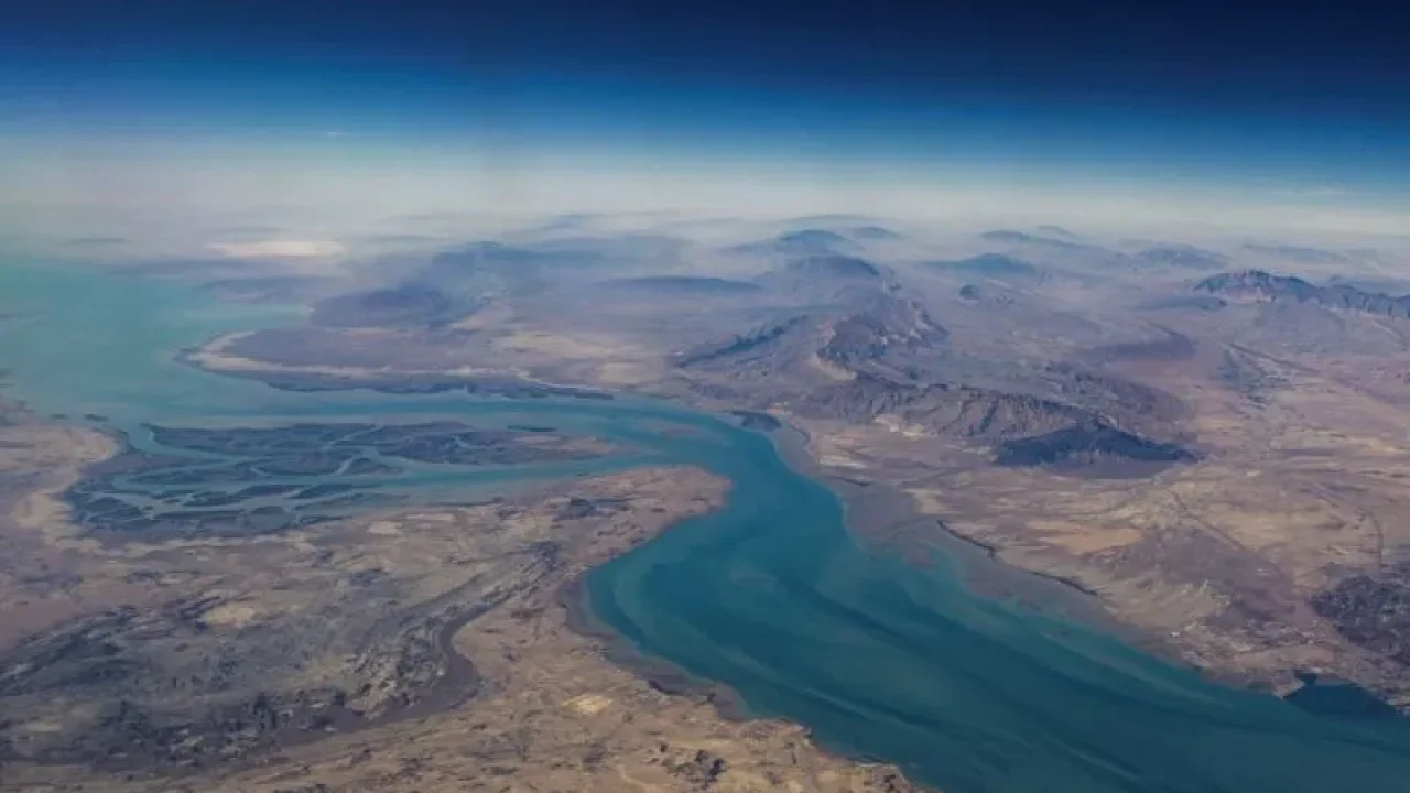 vista-aerea-da-ilha-de-qeshm-separada-do-continent006410490202605152254.webp.webp