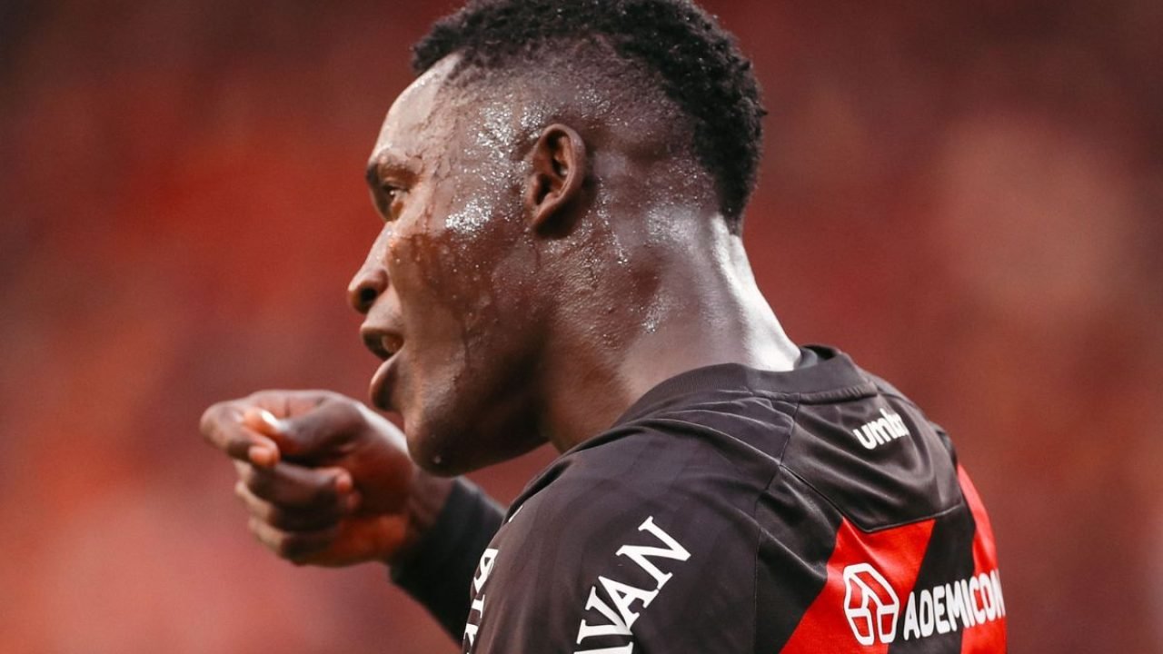 viveros-provoca-atletiba-coritiba-athletico