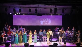 Vocal Brasileirão comemora 30 anos com MPB4 em Curitiba — Foto: Divulgação