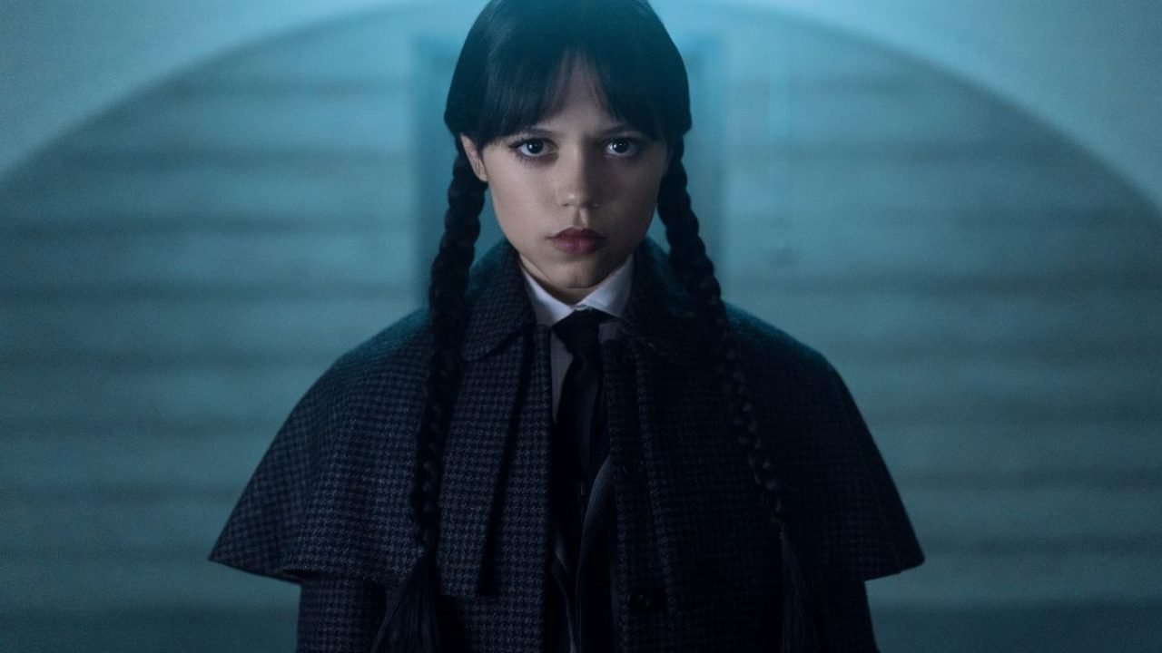 Jenna Ortega como Wandinha Addams — Foto: 1 de 1 foto com cor. jenna ortega como