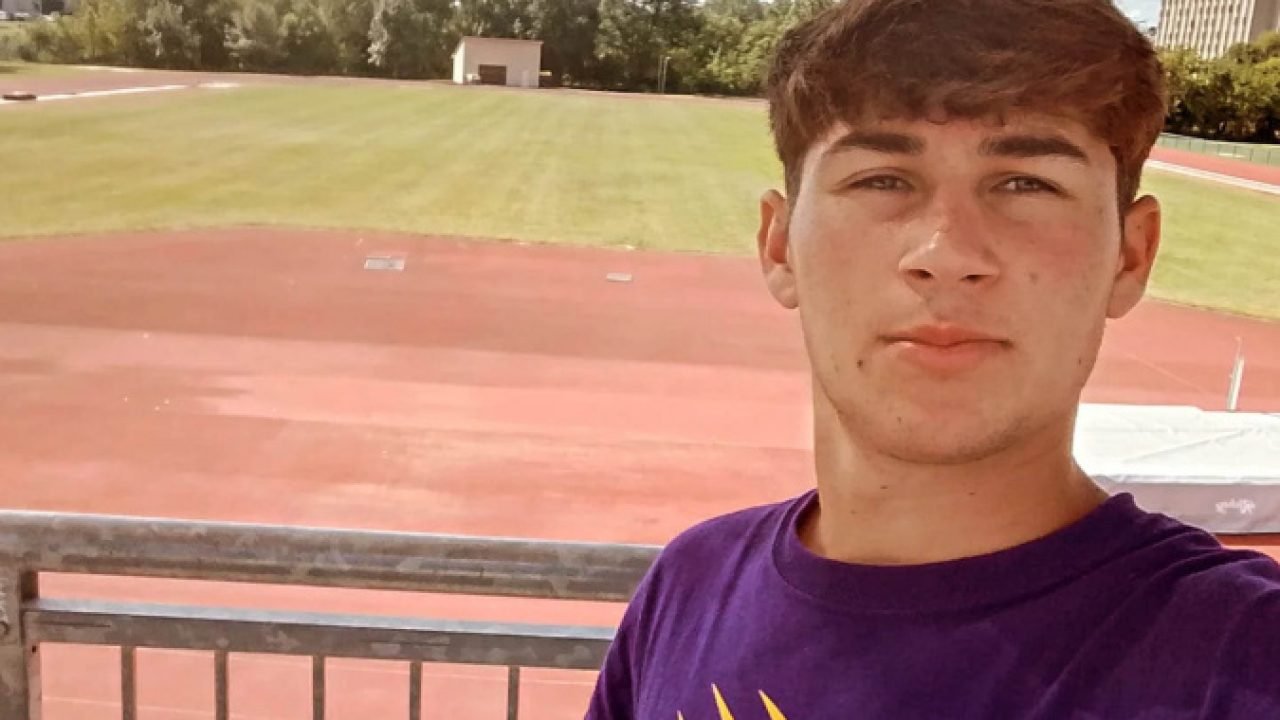 Estudantes do Paraná retornam ao Brasil após intercâmbio nos EUA — Foto: Governo