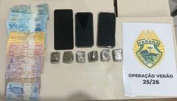 PMPR detém casal suspeito de tráfico de drogas em Guaratuba — Foto: Governo do P