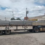 Defesa Civil Estadual envia telhas para moradores de São José dos Pinhais — Foto