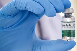 Saiba sobre a vacinação contra a dengue para profissionais da saúde. 650 mil dos