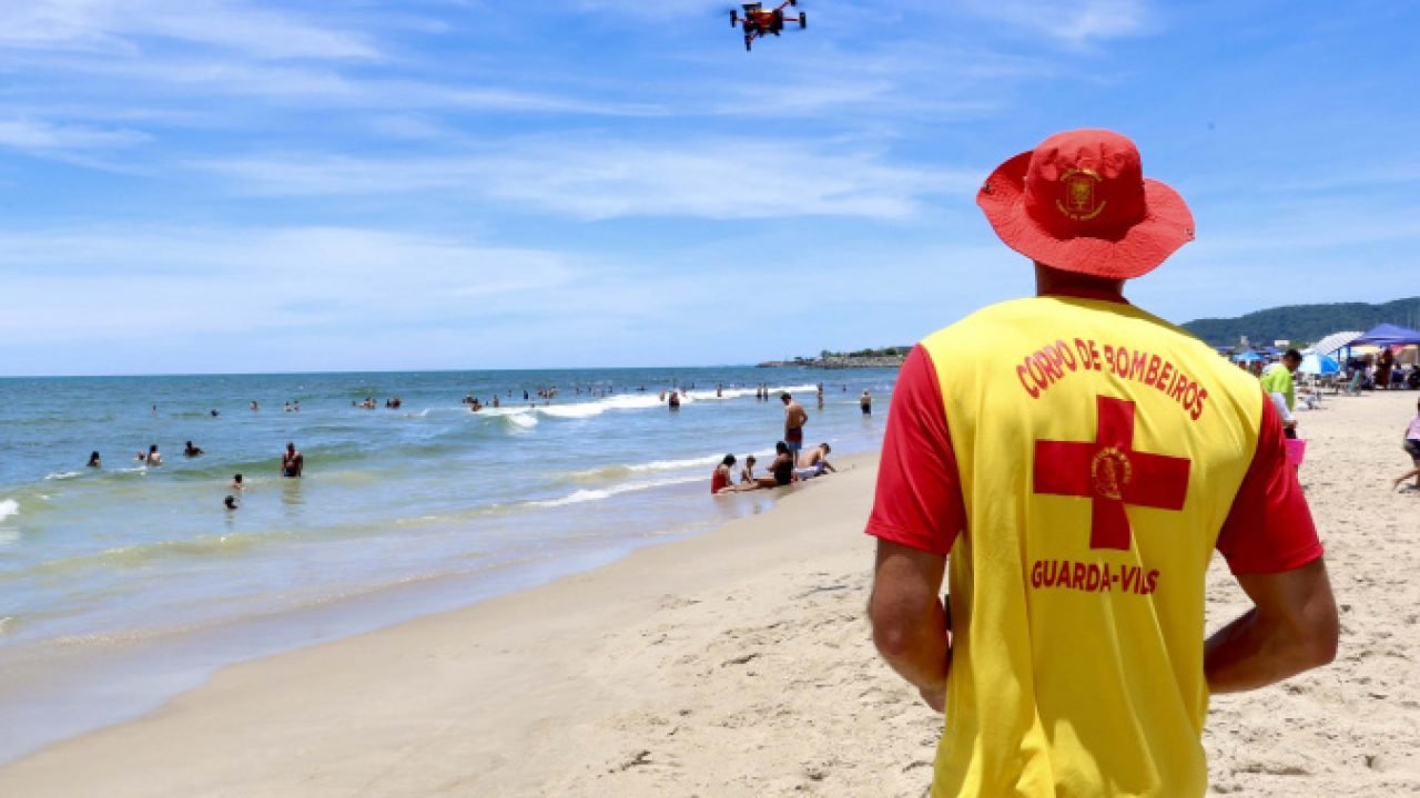 Bombeiros reforçam prevenção no Litoral — Foto: Governo do Paraná