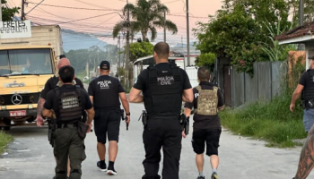Equipes da Polícia Civil, Militar e Penal atuam em operação contra o tráfico de