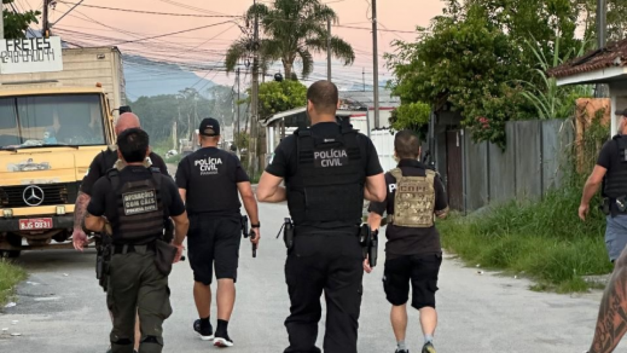 Equipes da Polícia Civil, Militar e Penal atuam em operação contra o tráfico de