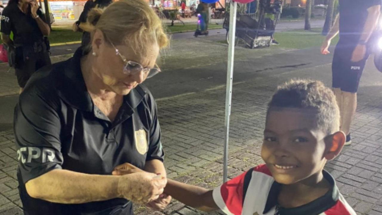 Pulseiras de identificação para crianças e adolescentes — Foto: Governo do Paran